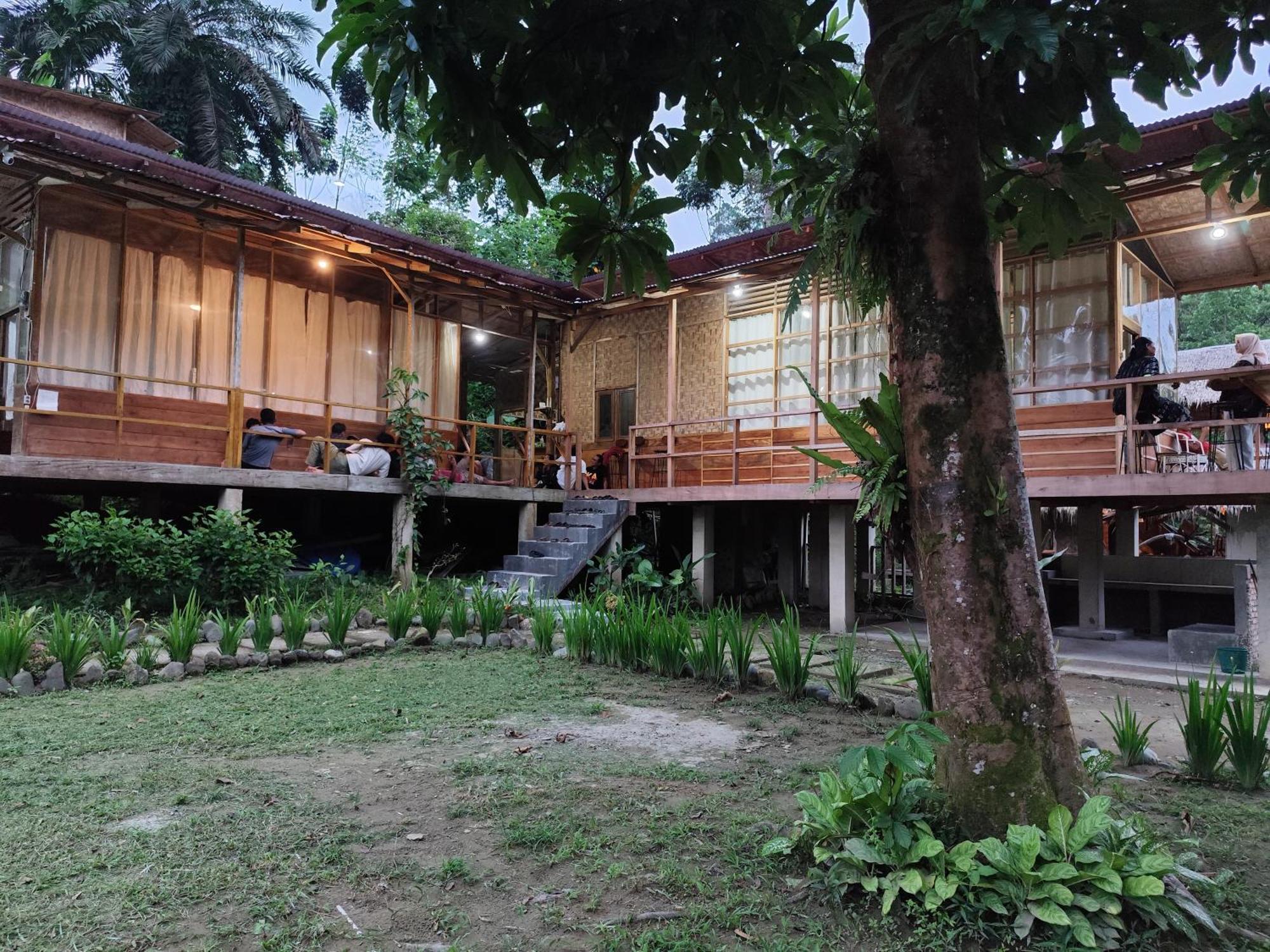 Bua Guesthouse Tangkahan Kültér fotó